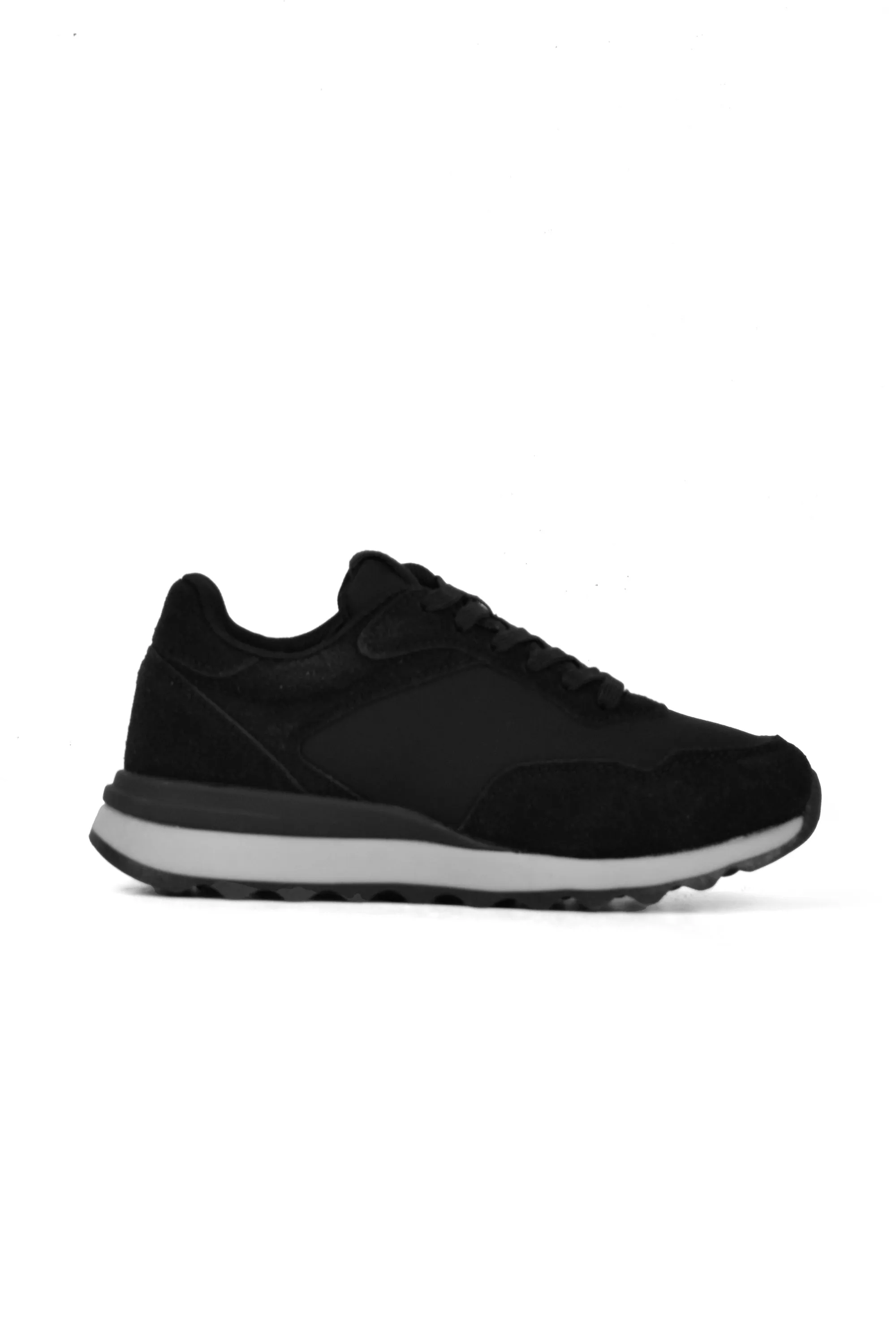 01-5090 Comfy Flat Sneaker