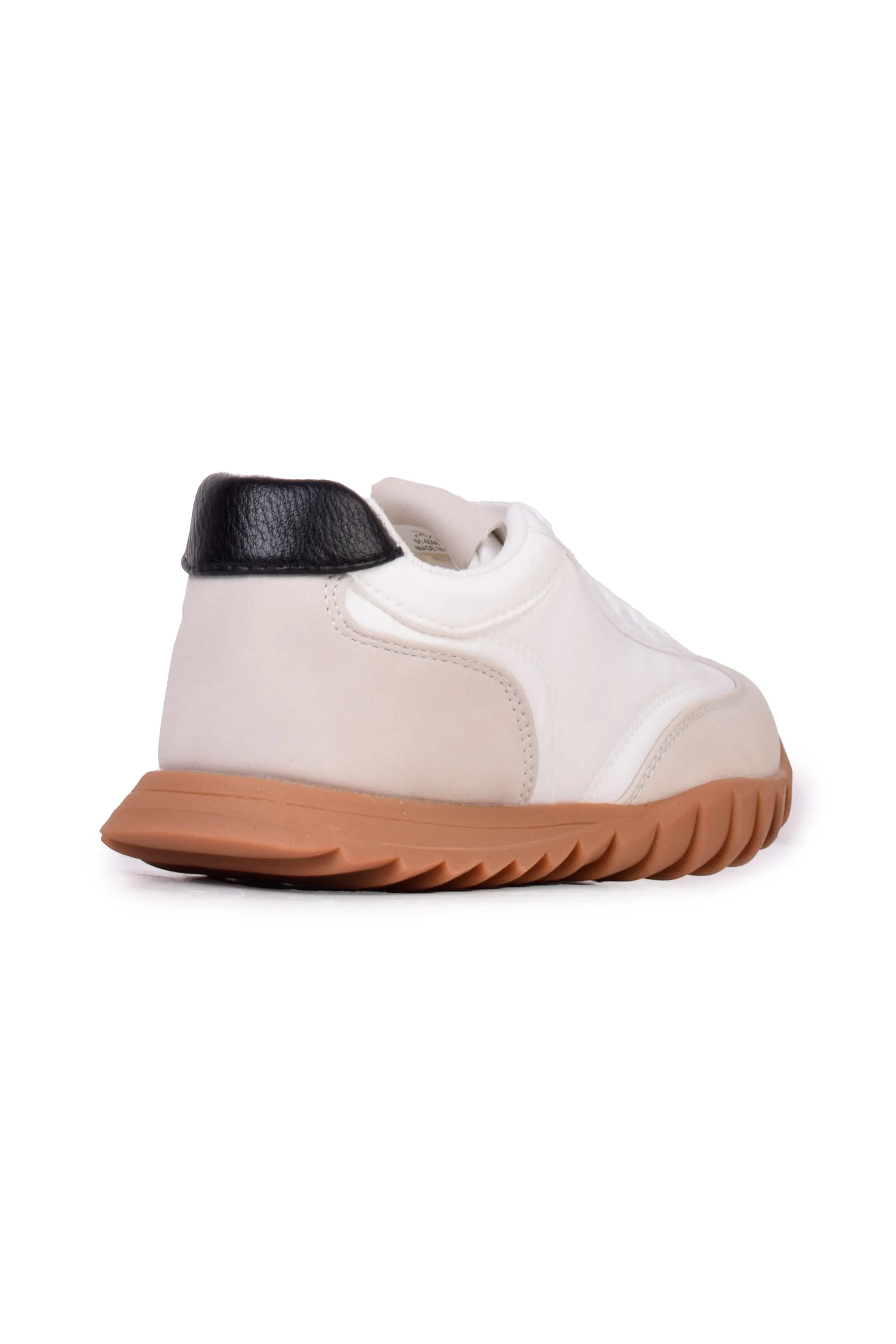 01-5098 Comfy Flat Sneaker