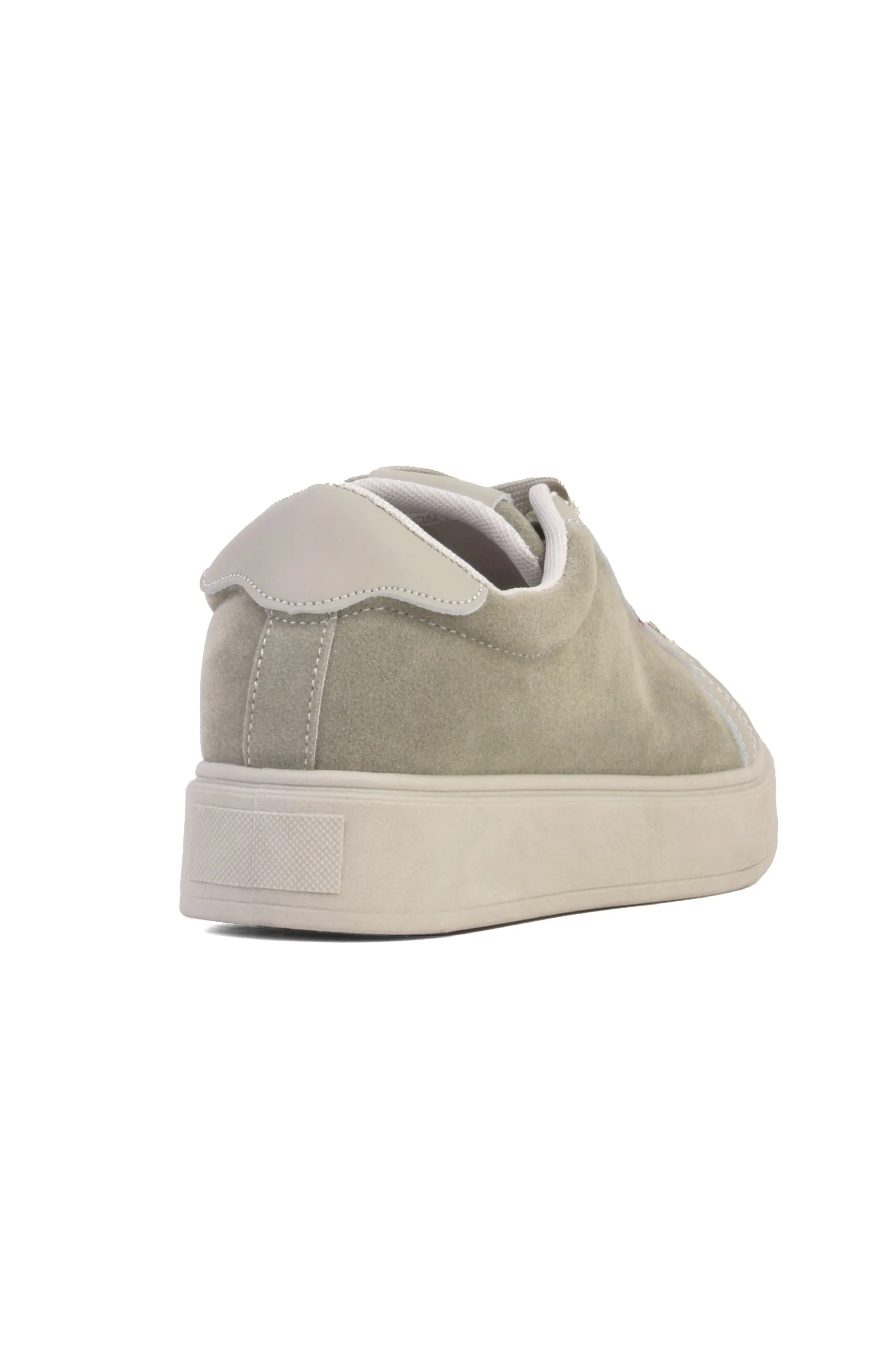 01-5125 Comfy Flat Sneaker