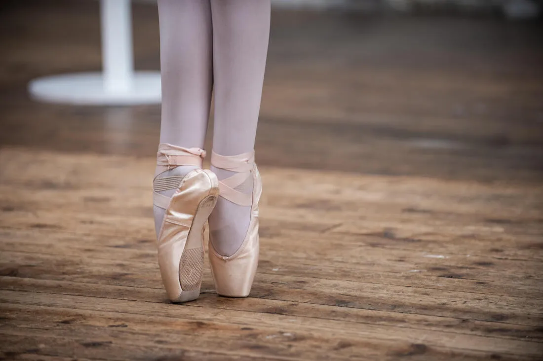 Beginner Pointe Shoes with Flexible Soles - Beige